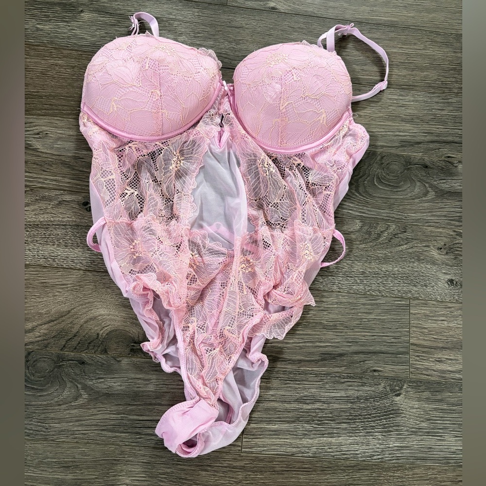 La Vie En Rose Light Pink Lace Bodysuit